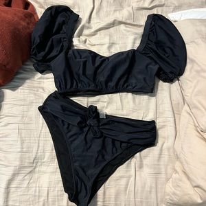 BLACK TWO PIECE SWIM SET
